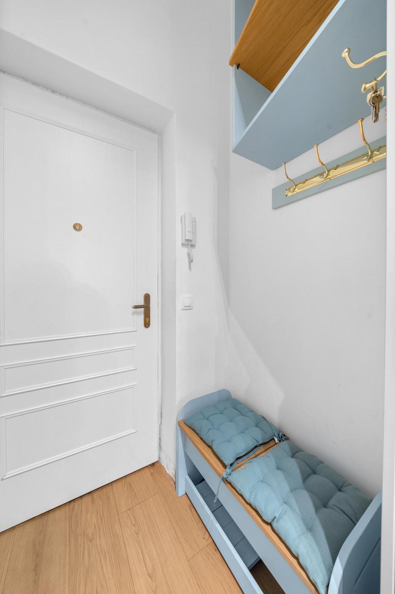 Central Vienna Apartment With Garden View Ngoại thất bức ảnh